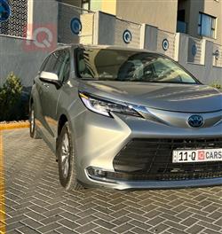 تۆیۆتا سیانا